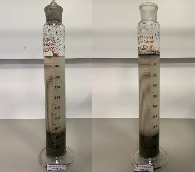 Рис. 2. Слева представлен раствор после обработки иностранными реагентами, справа — флокулянтом на биополимерной основе